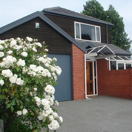 Aroha Riccarton Bed And Breakfast ไครสต์เชิร์ช ภายนอก รูปภาพ