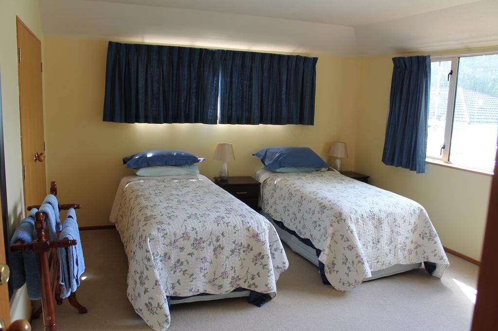 Aroha Riccarton Bed And Breakfast ไครสต์เชิร์ช ห้อง รูปภาพ