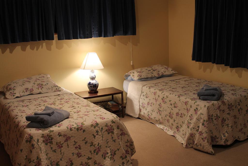 Aroha Riccarton Bed And Breakfast ไครสต์เชิร์ช ห้อง รูปภาพ