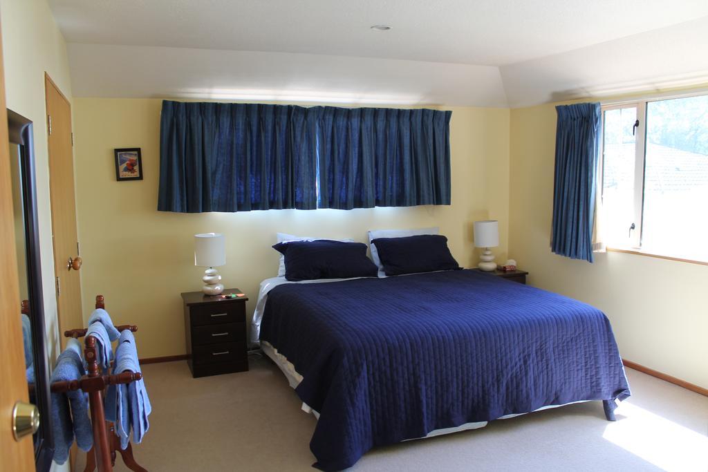 Aroha Riccarton Bed And Breakfast ไครสต์เชิร์ช ภายนอก รูปภาพ