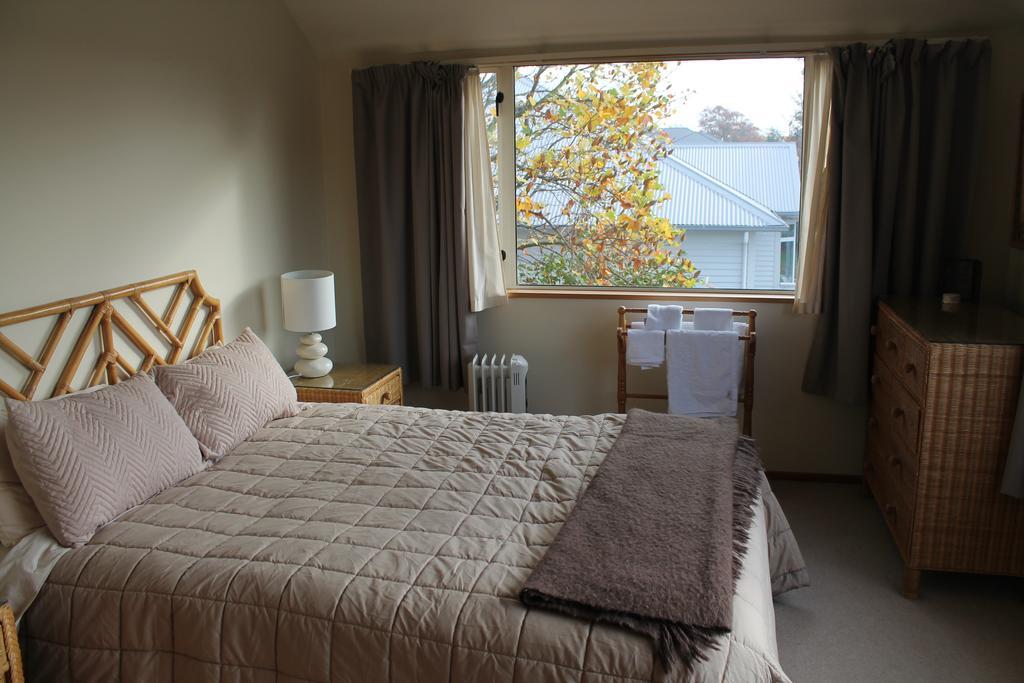 Aroha Riccarton Bed And Breakfast ไครสต์เชิร์ช ภายนอก รูปภาพ
