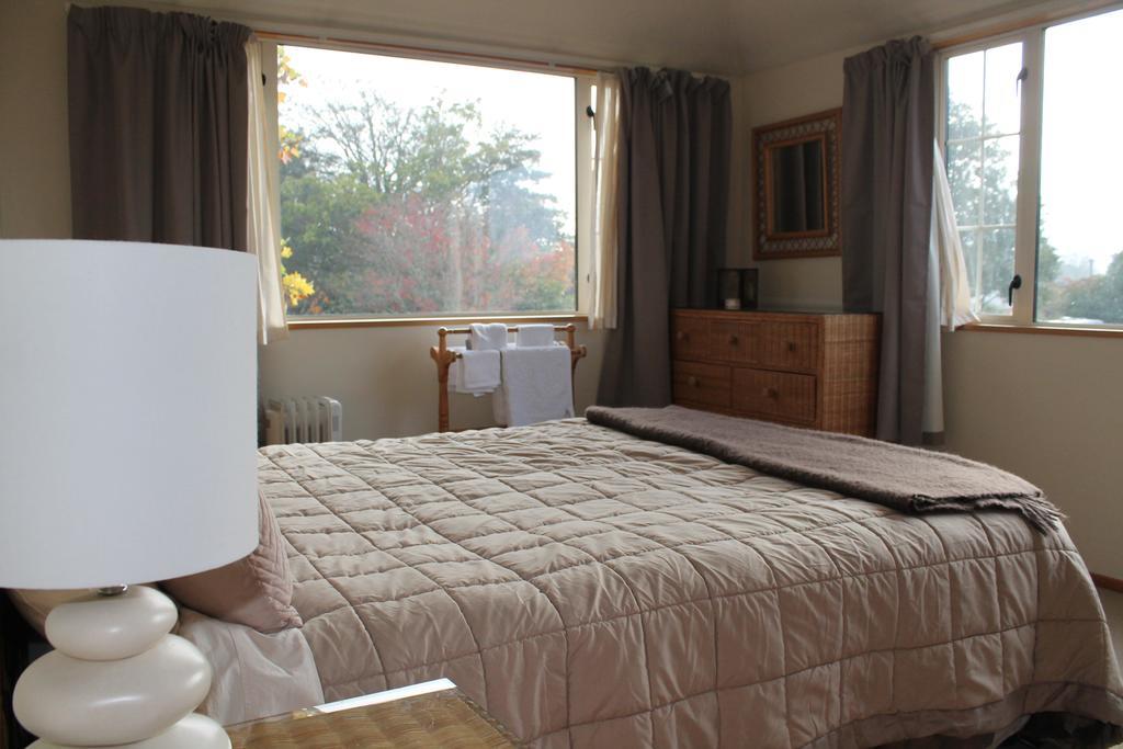 Aroha Riccarton Bed And Breakfast ไครสต์เชิร์ช ภายนอก รูปภาพ